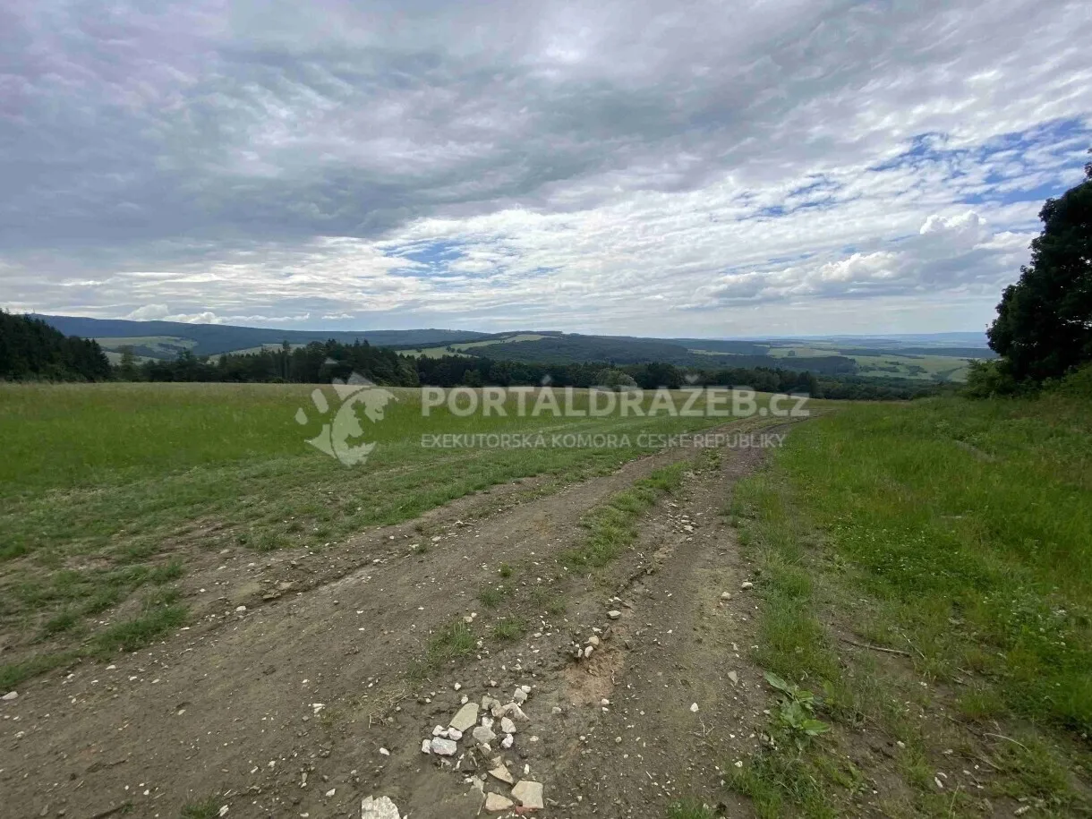 Pozemek o velikosti 7545m2, Korytná
